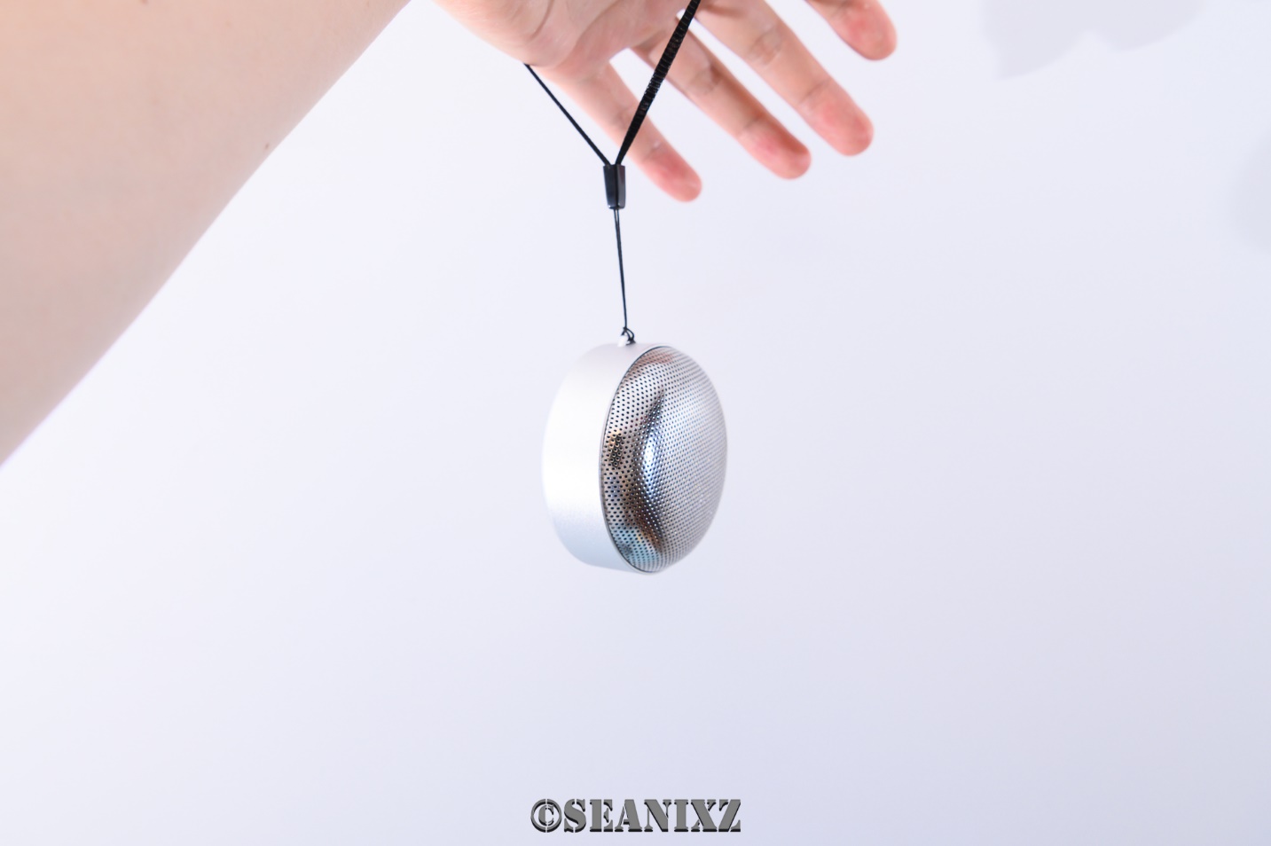 万能的随身消毒神器—XTARAF1蓝氧除味器