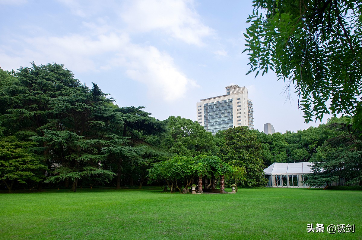 隐匿在上海闹市的豪宅,隐匿在市中心里的中式庭院