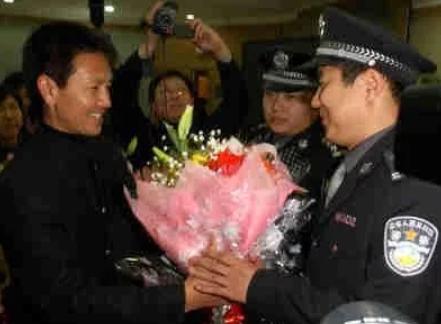 6位被绑匪胁迫的明星，刘嘉玲被绑拍照，刘德华被枪顶头拍电影