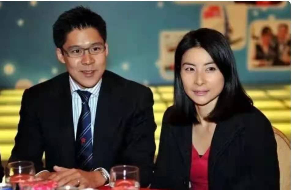 霍英东顶风“*私走**”，周恩来赞他患难之交，何鸿燊称其“不要命”