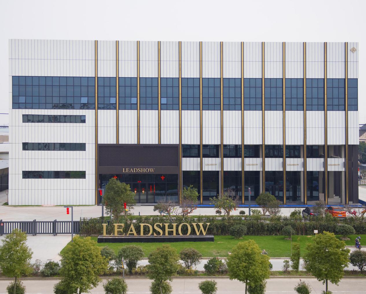 领绣墙布招商电话,领绣刺绣墙布多少钱一平米