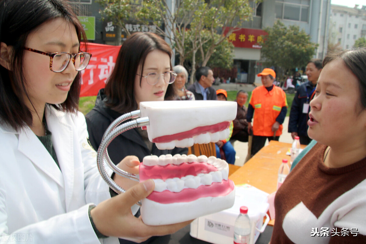 物业保洁员如何做到业主不投诉,小区物业叫保洁去收物业费对吗