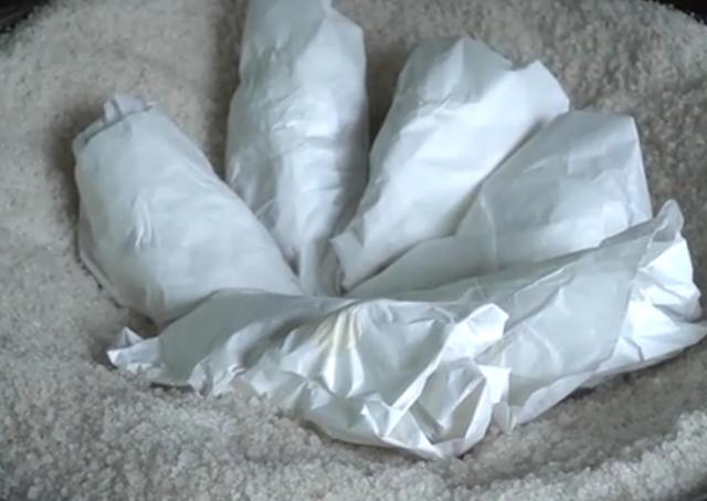 山东美女靠一锅盐发家,3年开8家店,月入至少30万,全城独一份