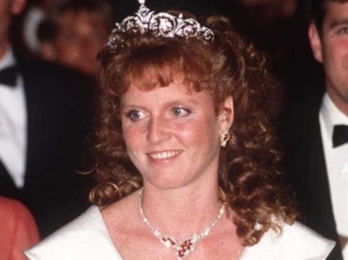 女王厌恶戴安娜,女王嫉妒戴安娜王妃