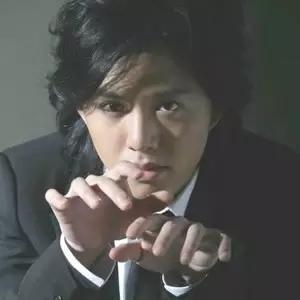 钢琴大师一般会弹多少首曲子,钢琴大师每天练琴的时间