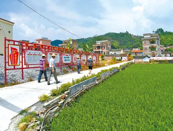 脱贫攻坚及乡村振兴工作,决战决胜脱贫攻坚就业扶贫再发力