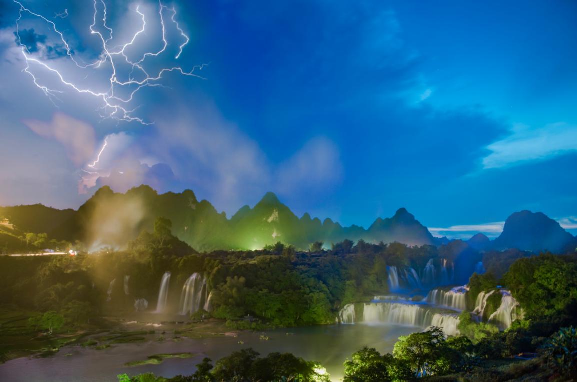 中秋节赏月的美景和团圆的快乐,中秋节皓月辉光共一色