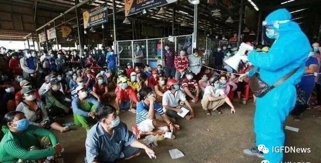 inNews|SKP回应假货事件|LVMH愈以EmilioPucci对标Kering的GUCCI|