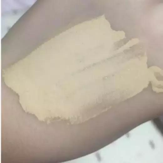 一键磨皮拯救无数卡粉的粉底液,磨皮滤镜粉底液