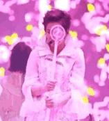 火箭少女炸裂舞台,火箭少女出道夜首秀