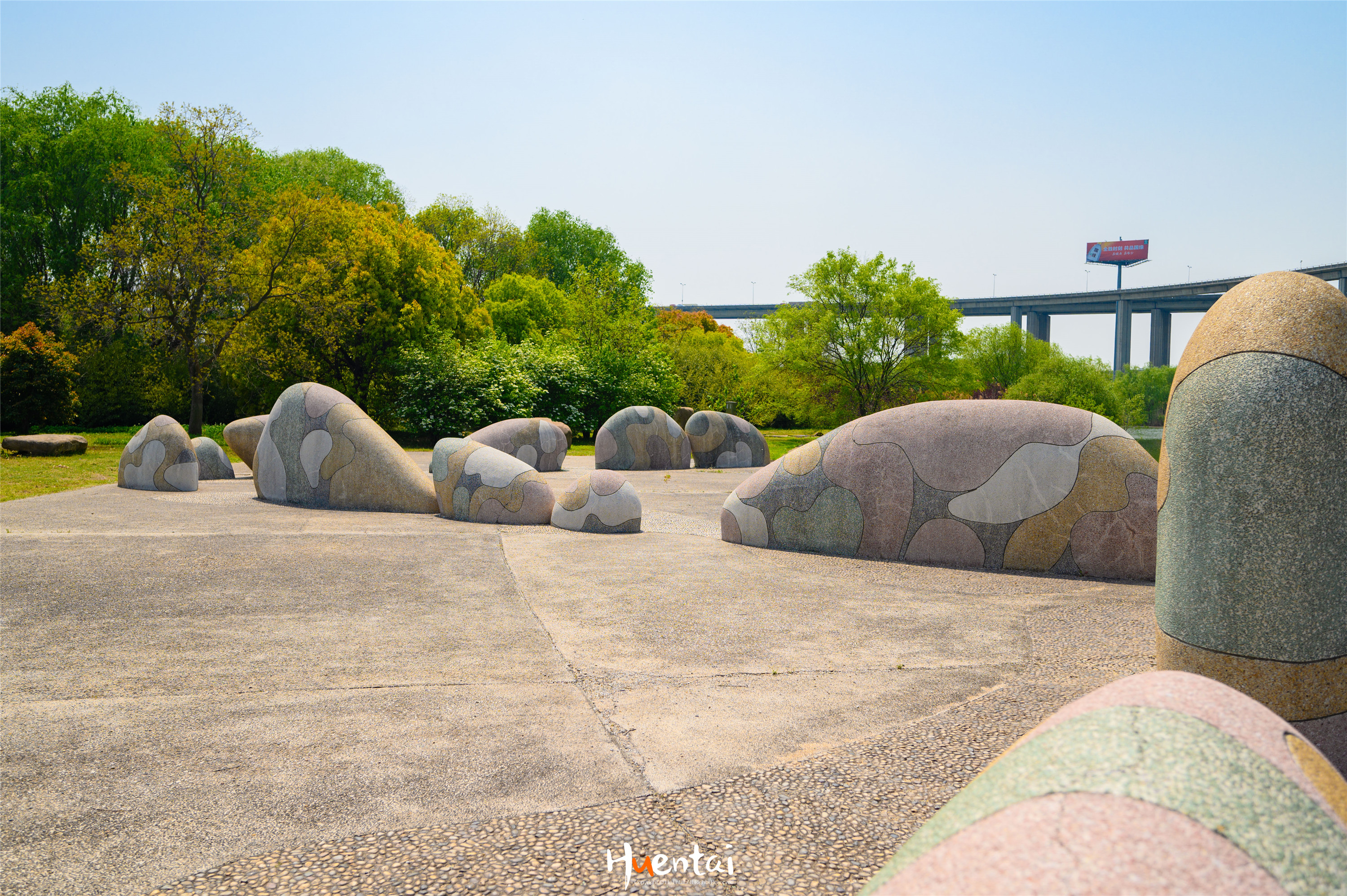 在长江天堑下的茅以升公园，航拍润扬大桥，看扬州镇江两市