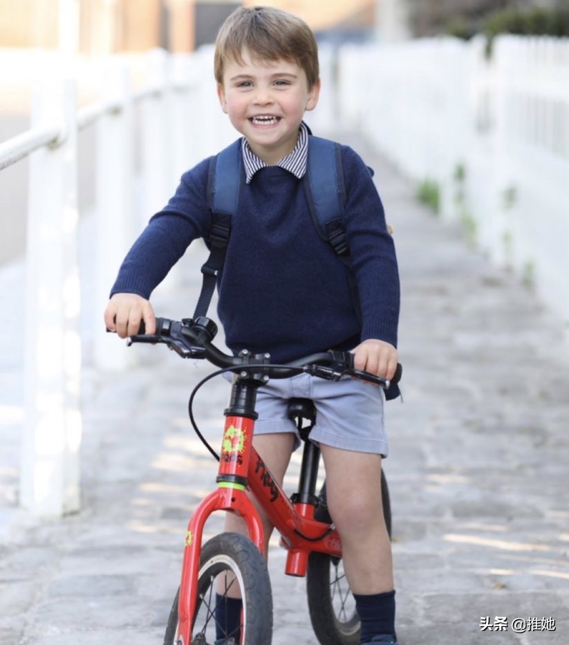 我是夏洛特公主，6岁啦，看了我出生到现在的点滴，过节要开心哦