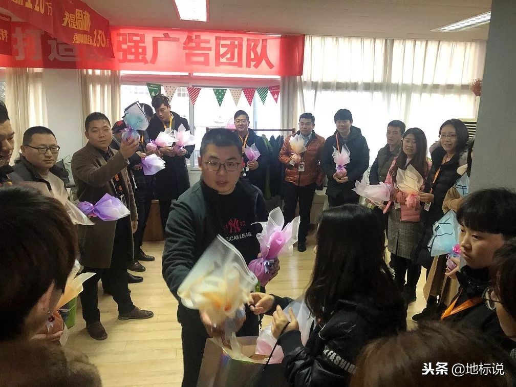 公司圣诞这样过!广告人把水果玩出花~