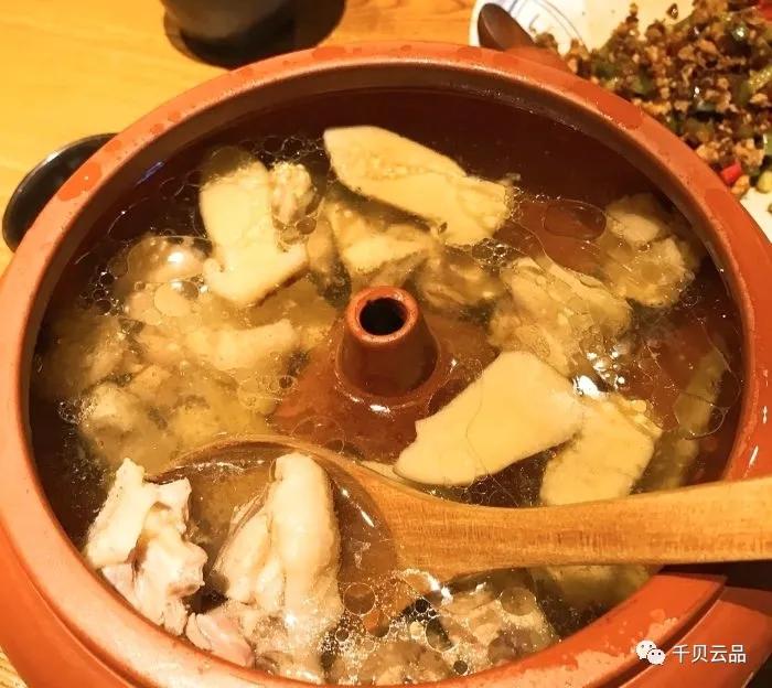 排队半个小时只为吃上一口鳗鱼饭,排队都吃不上的私房菜