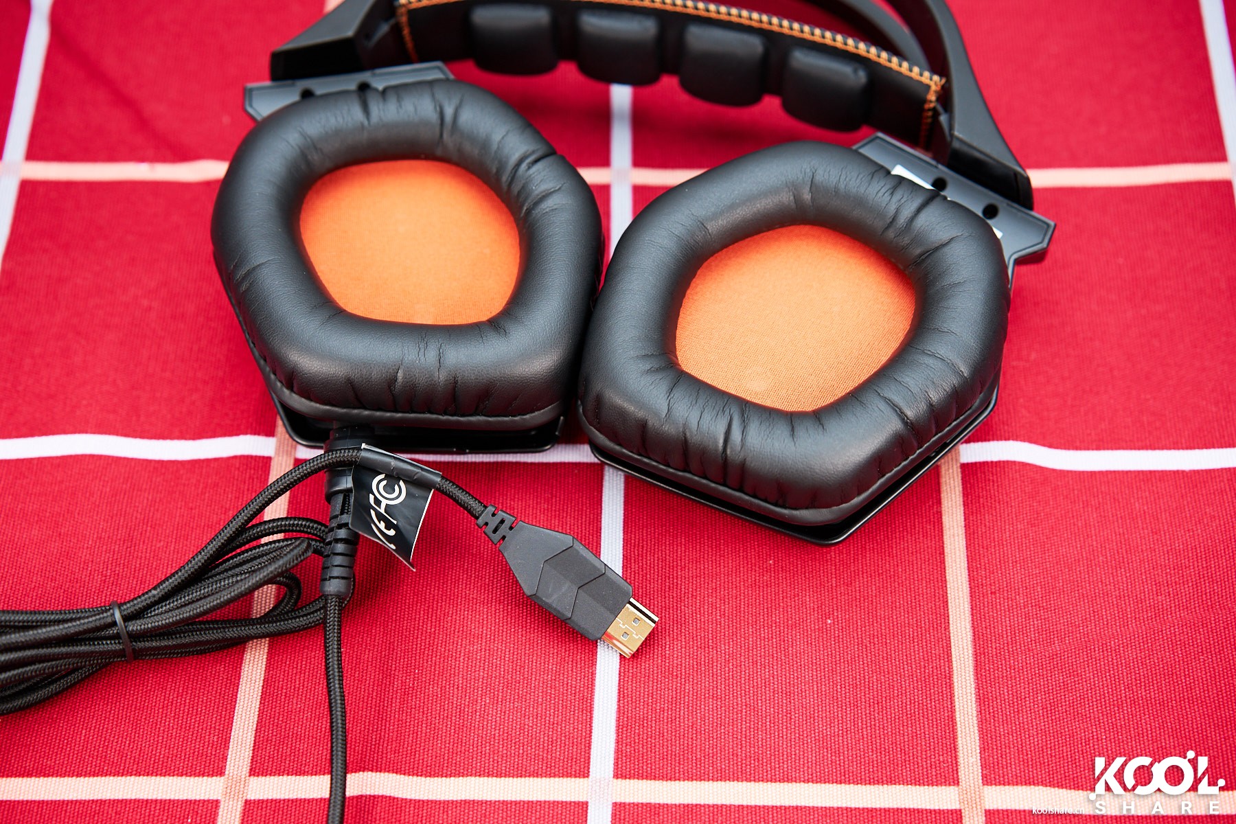 猛禽strix7.1耳机测评,华硕猛禽和金士顿黑鹰