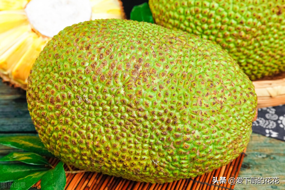 菠萝蜜挑选怎么样的果实最多,挑选菠萝蜜轻的好还是重的好