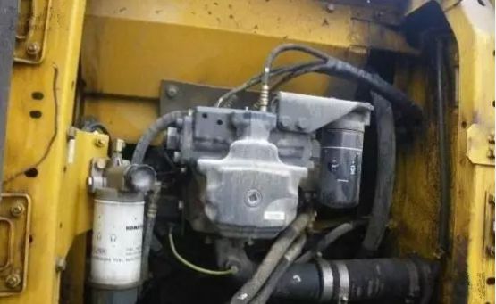 了解二手大挖掘机的知识和技巧,二手挖掘机翻新后从哪里可以看出