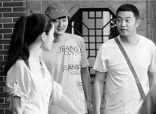 妈妈是超人胡可冻带鱼,胡可被冻带鱼打过是什么梗