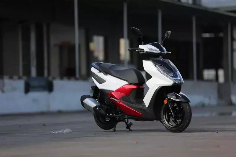 三阳fnx踏板摩托车全系列,三阳最新款150踏板摩托车测试