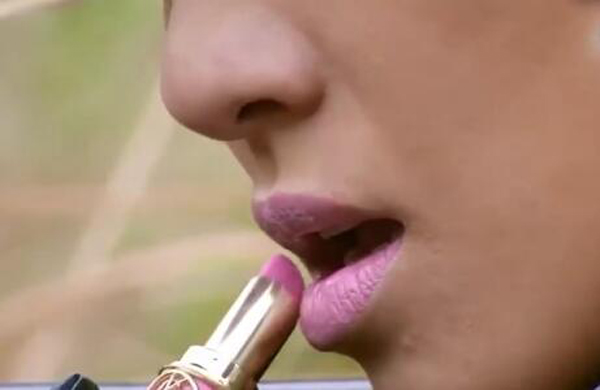 杀鬼子前要先涂口红？我不允许你没看过才女叶璇的“抗日神剧”