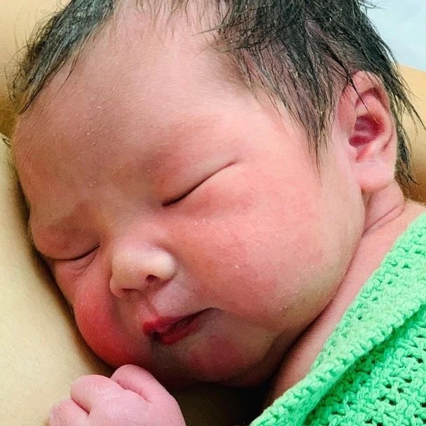 39岁tvb小生宣布爱妻怀上第三胎,37岁前tvb帅气型男