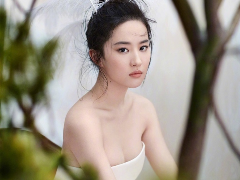 刘亦菲洗脸方法去闭口,刘亦菲推荐护肤水是什么