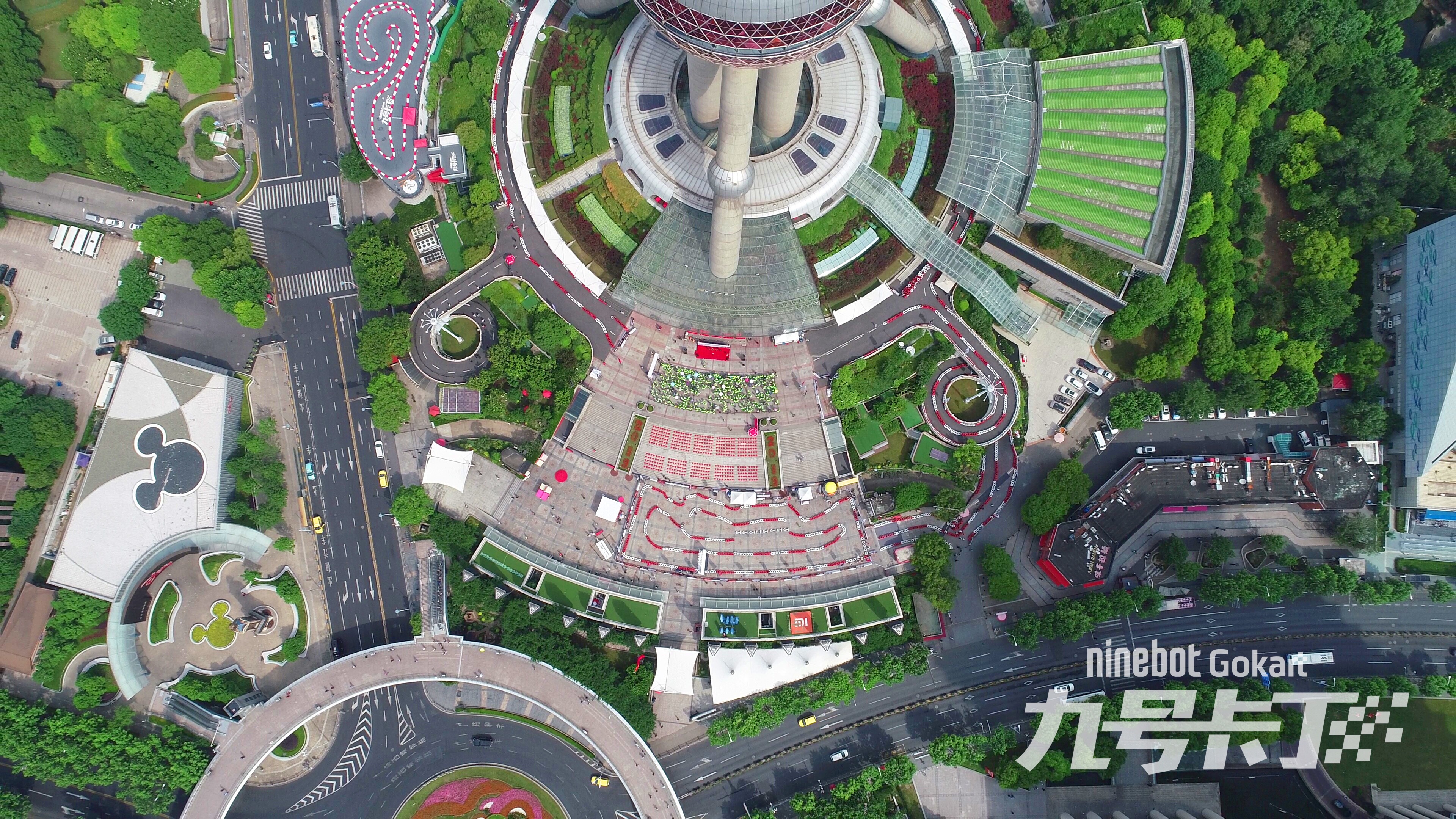 奔跑在CBD的九号卡丁车赛