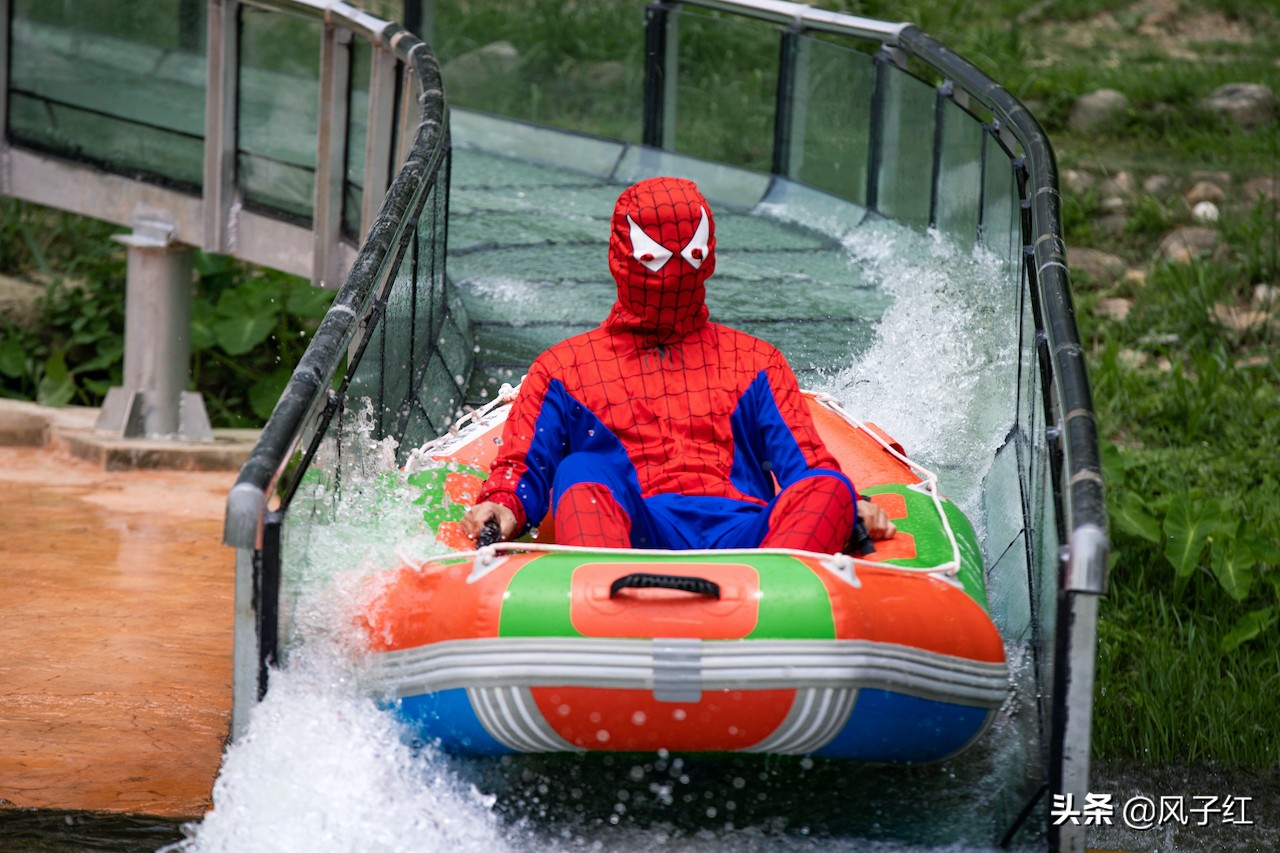 湖北网红玻璃水滑道多少钱,玻璃漂流武汉