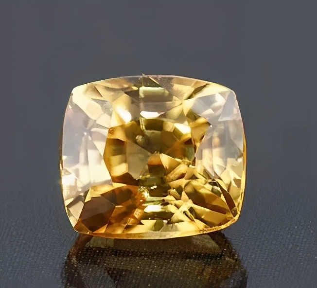 天然锆石与合成锆石区分,锆石和钻石能一眼看出区别吗