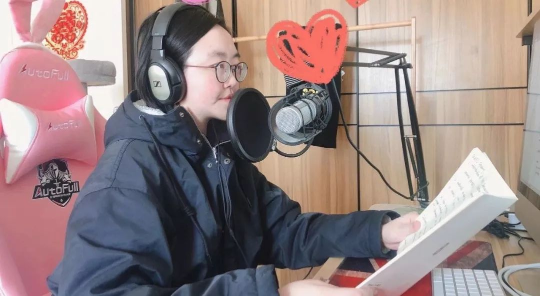 成实外国际部颜值主播全部上线，学生靠课堂表现“打赏”老师