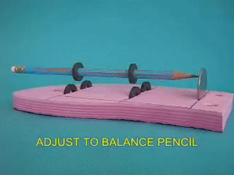 穷人的乐高什么样？印度大佬用垃圾做的玩具，火了