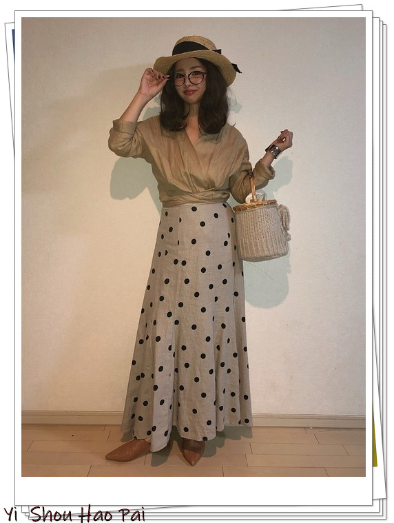 即将流行的法式波点裙,今年流行波点连衣裙吗