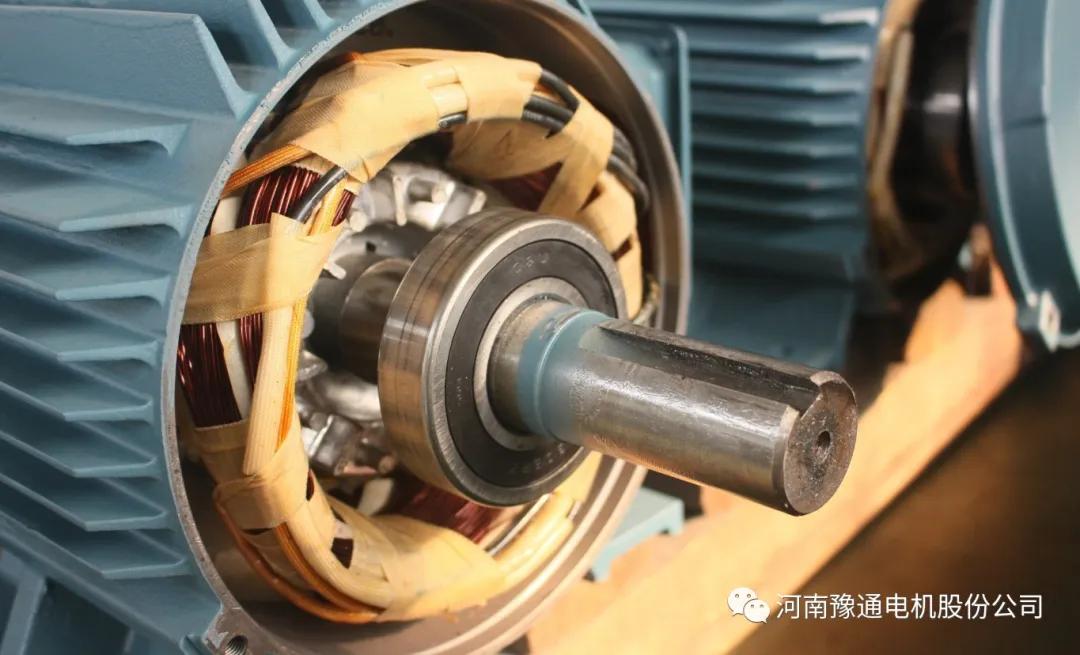 电机功率因数低的原因如何解决,单相电机的功率因数和效率是多少