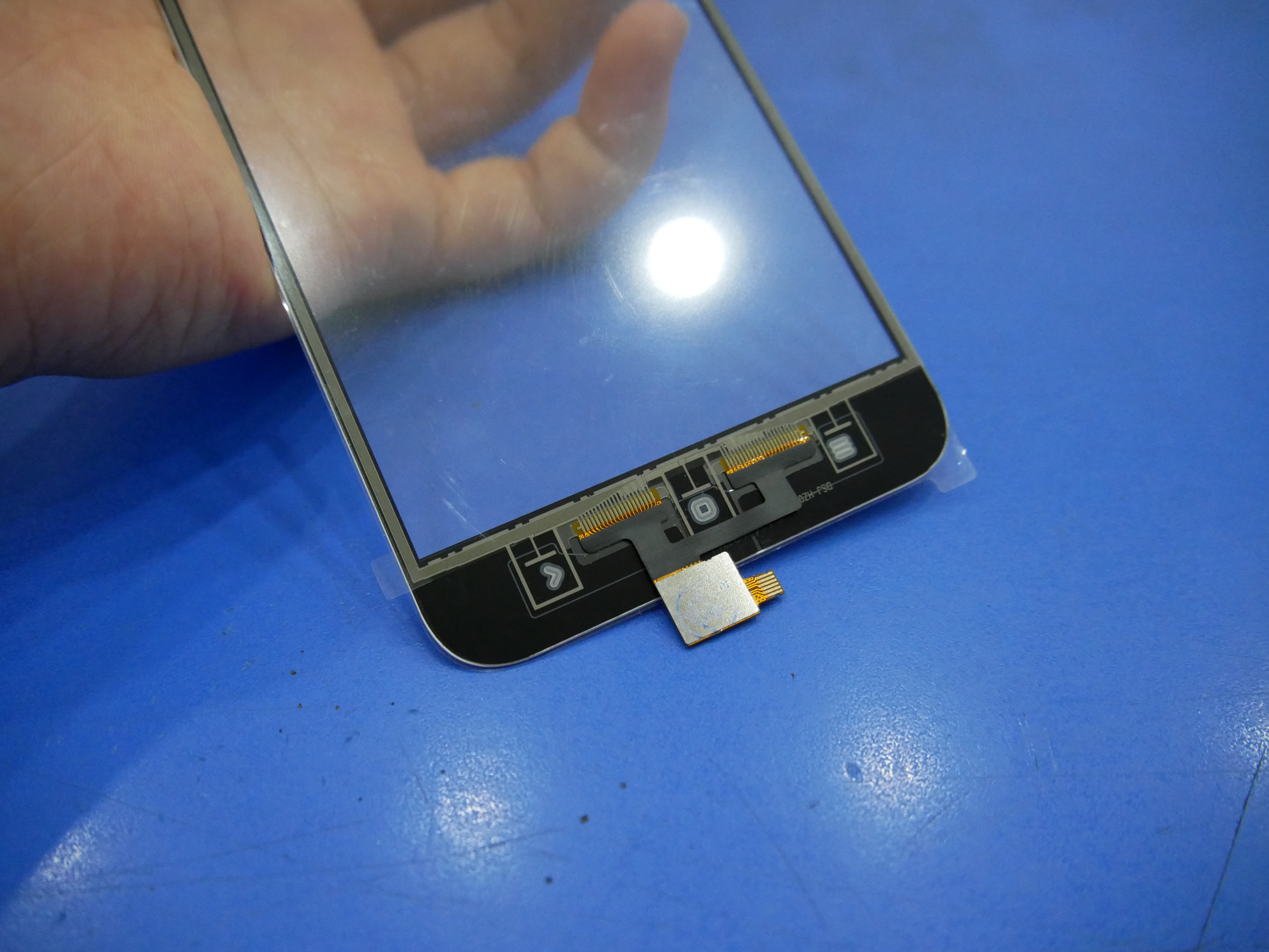 怎么分别手机外屏还是内屏碎,手机怎么区分外屏和内屏碎了