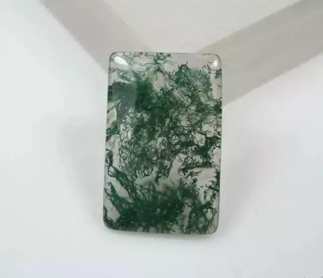 翡翠玛瑙玉髓碧玺区别,玛瑙和玉髓的区别哪个值钱