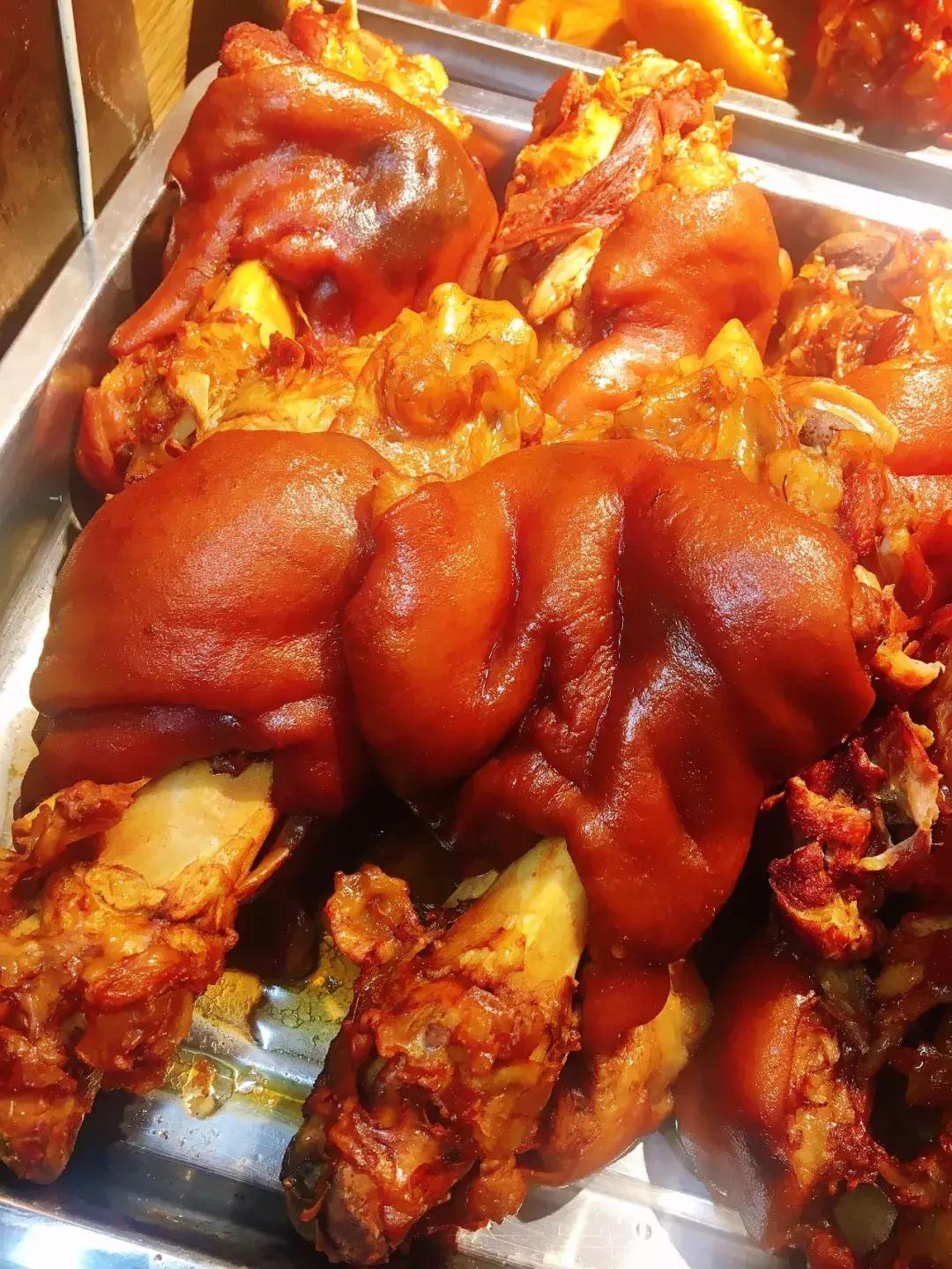 长春正宗熏酱猪蹄,长春第一马牙熏酱