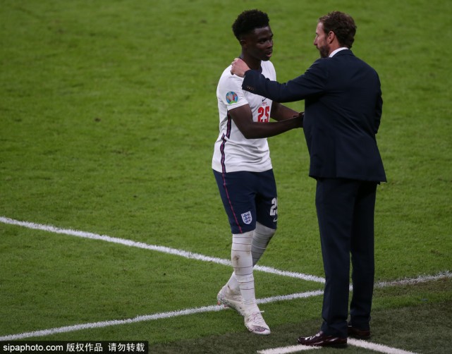 英格兰足球痛失欧洲杯冠军,2021年足球欧洲杯英格兰