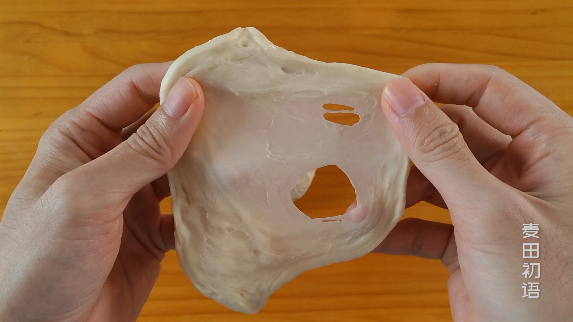 快速揉面出膜,没有揉面机如何揉出手套膜