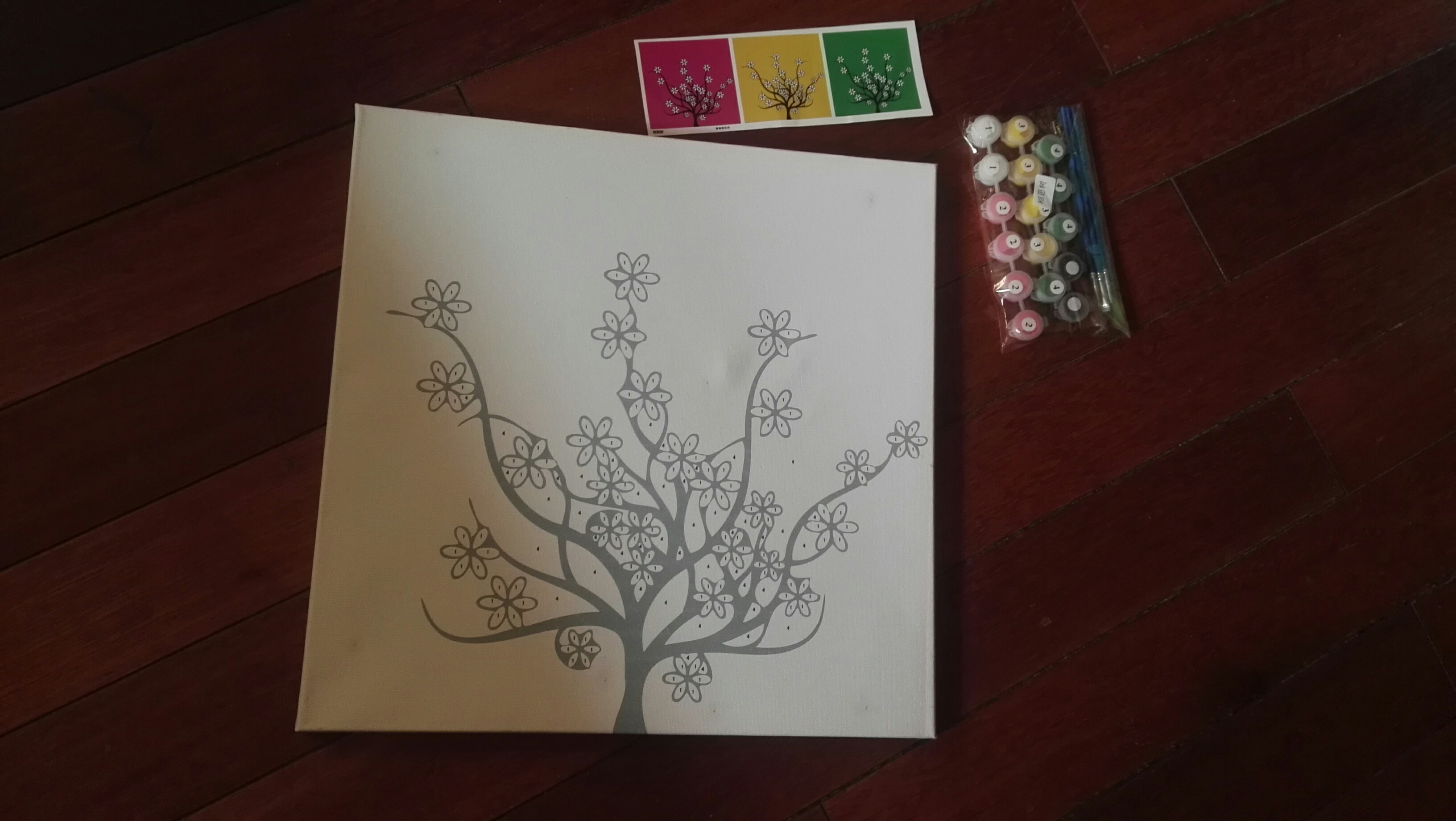 素人艺术品生产者，世界观是不是一下子漫威DC起来？