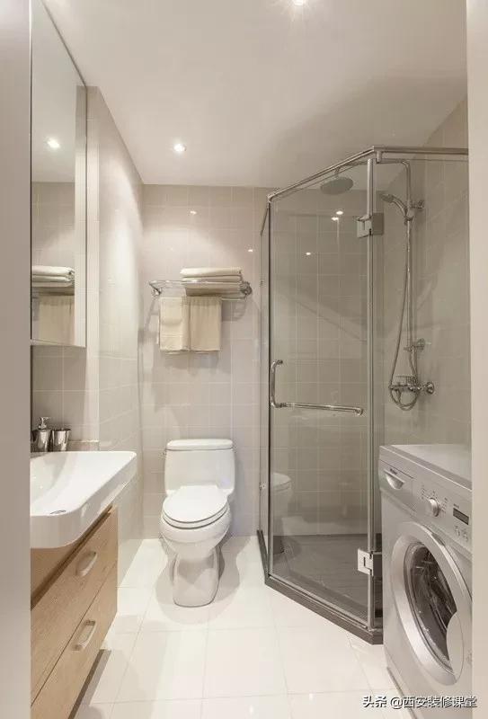 卫生间淋浴隔断用玻璃门还是浴帘,软装隔断卫生间淋浴区装修效果图