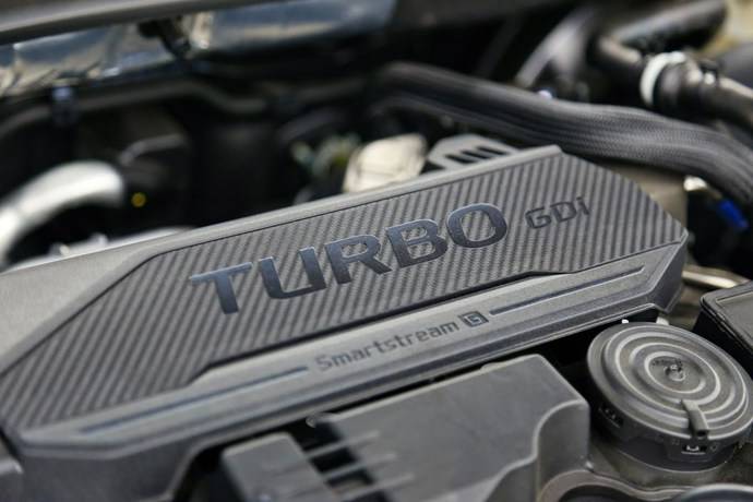 2021起亚k5凯酷1.5焕新版试驾视频,2024款起亚k5夜间第一视角试驾