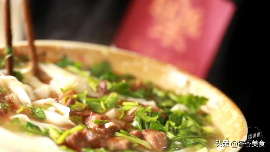 被食客吃出口号的一家老店，诱人的秘密竟然是两掺？