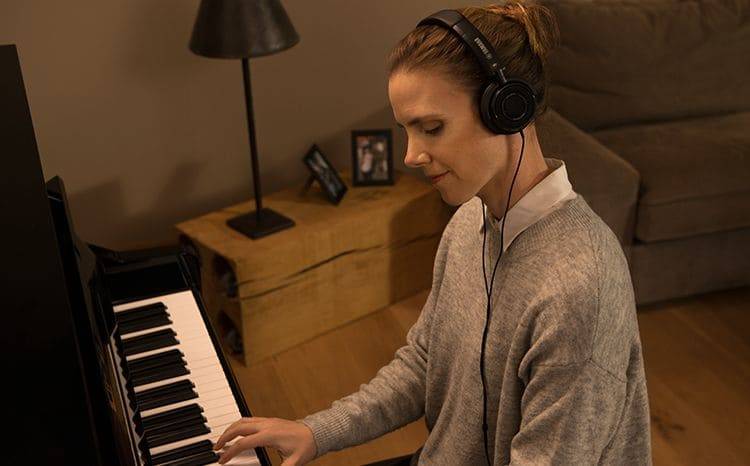 雅马哈钢琴b121官网价,雅马哈钢琴102全新