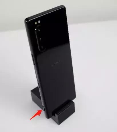 2699元的索尼手机,索尼5999元相机