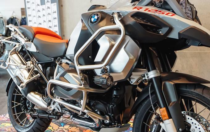 新款宝马r1250adv到手价,r1250gsadv40周年纪念版