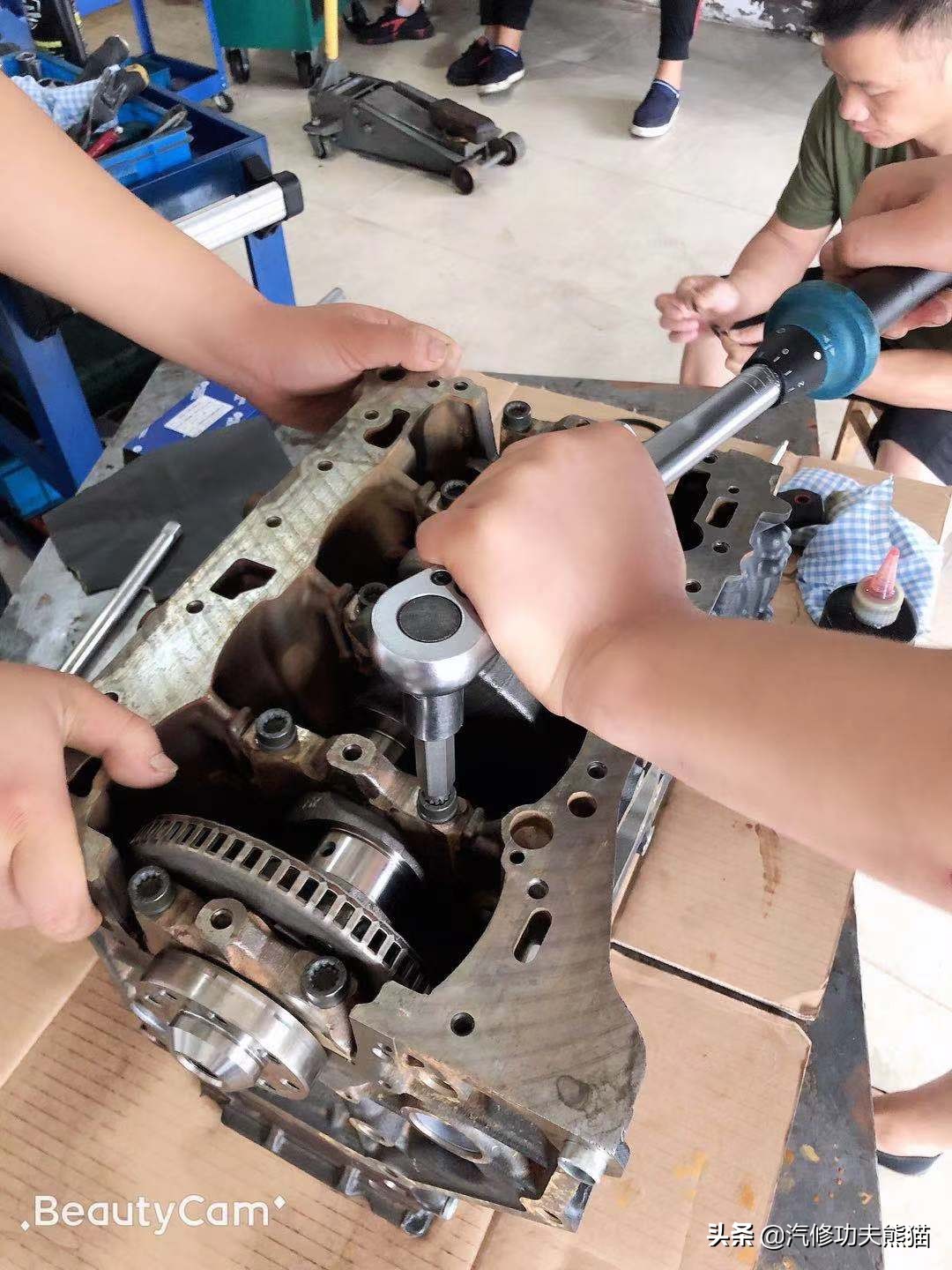 2012款夏朗2.0t烧机油怎么处理,大众夏朗2016款为什么会烧机油