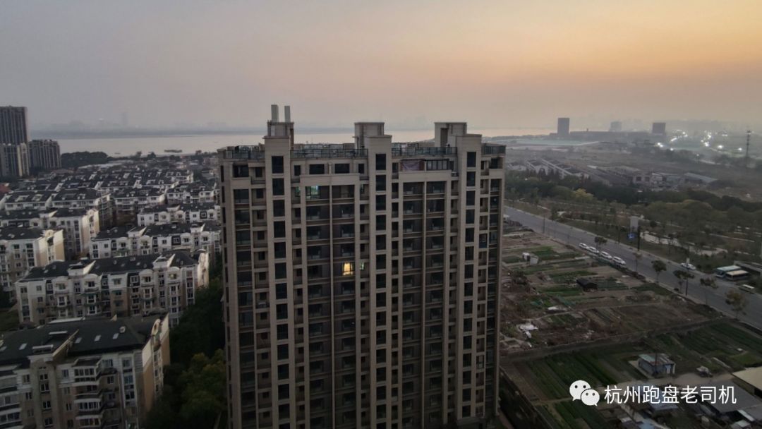 交付了没办房产证可以卖吗,交付一年未办房产证能退房吗