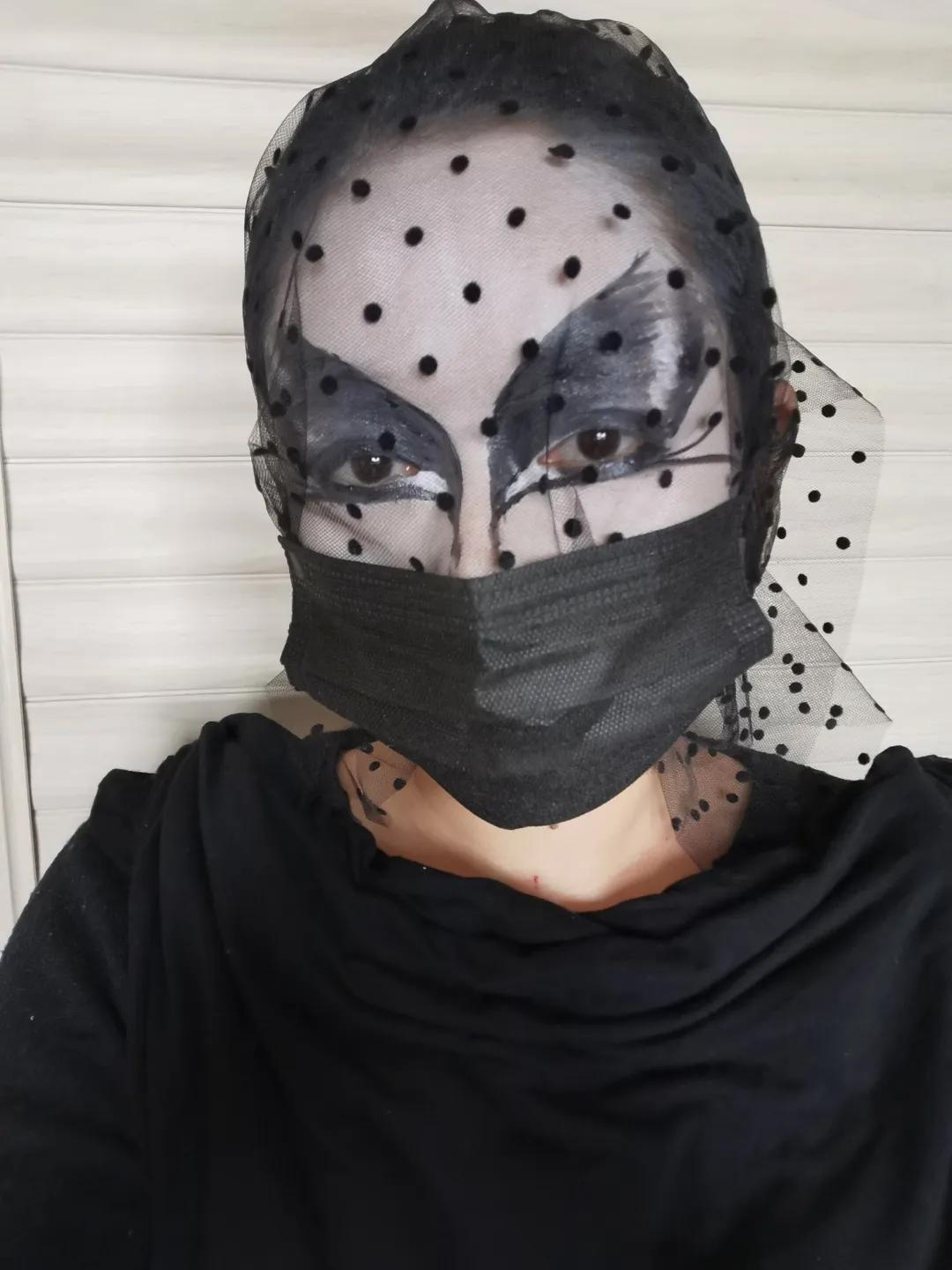 口罩也挡不住我的美，切磋1/2张脸你选谁