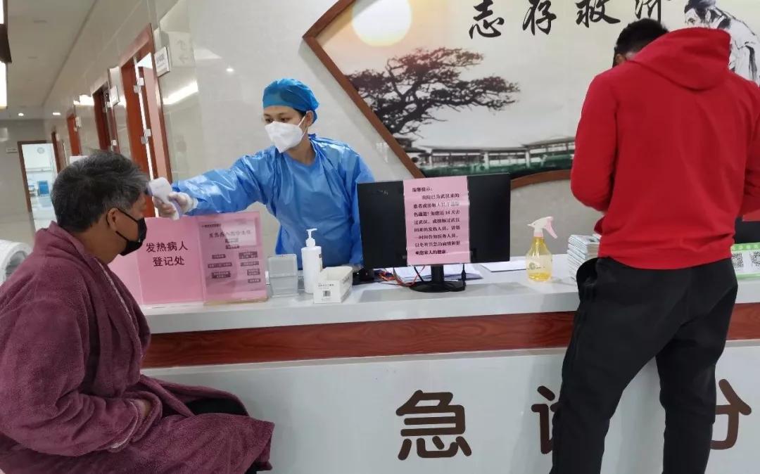 尽快遏制疫情蔓延势头,疫情防控形势依然严峻