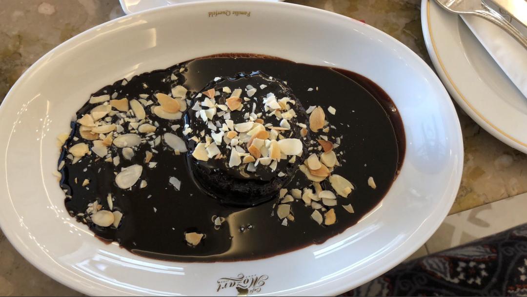 单杠上的公主和莫扎特咖啡馆的谋杀案